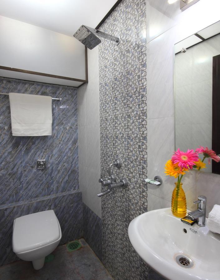 Hotel Railway Inn Thane Esterno foto