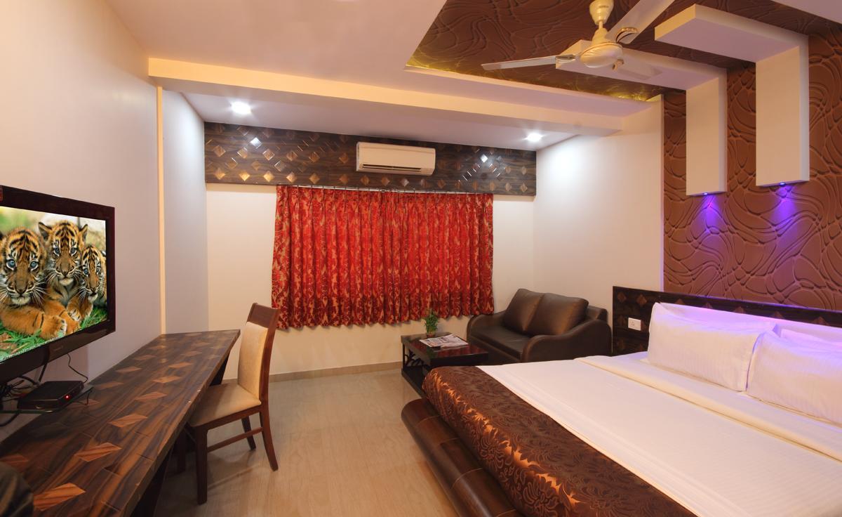 Hotel Railway Inn Thane Esterno foto